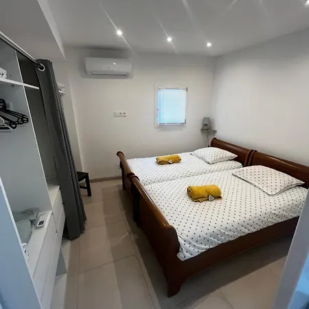 2 Pieces Apartment